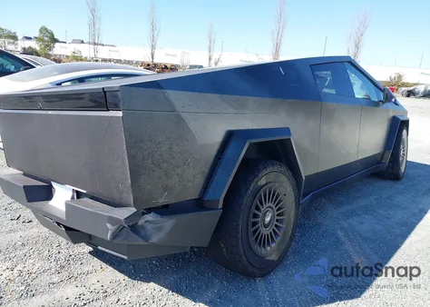 2024 Tesla Cybertruck Cyberbeast from USA, damaged, VIN 7G2CEHEE6RA017282